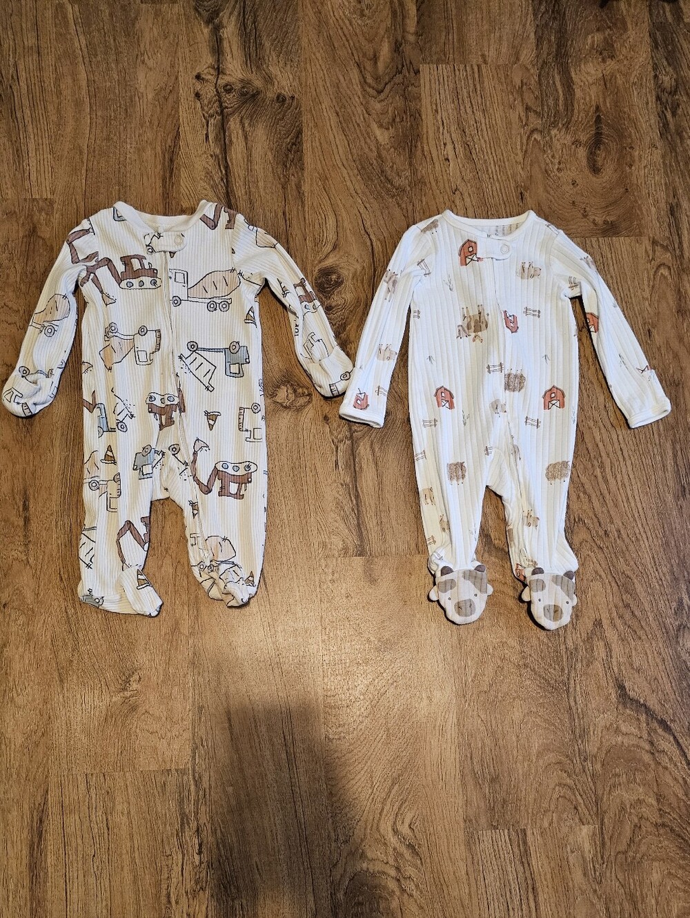Carters 3 Month Set 0f 2 Zip Up Pajamas